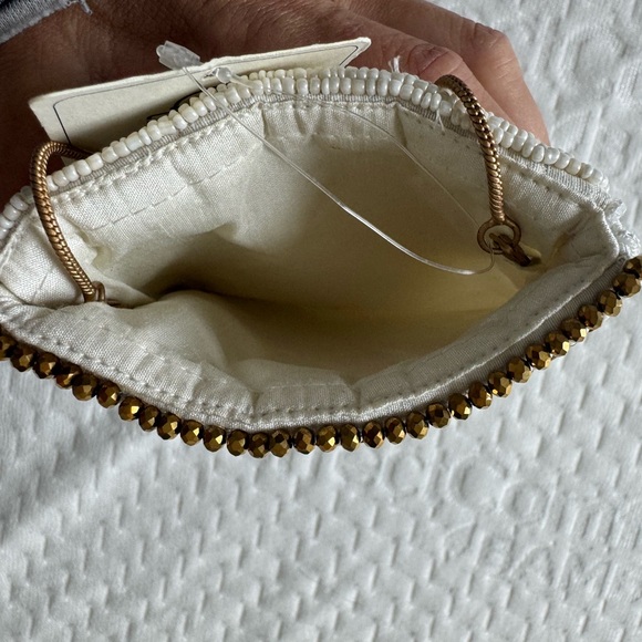 💕Mary Frances Beaded Floral Clutch - Picture 4 of 4